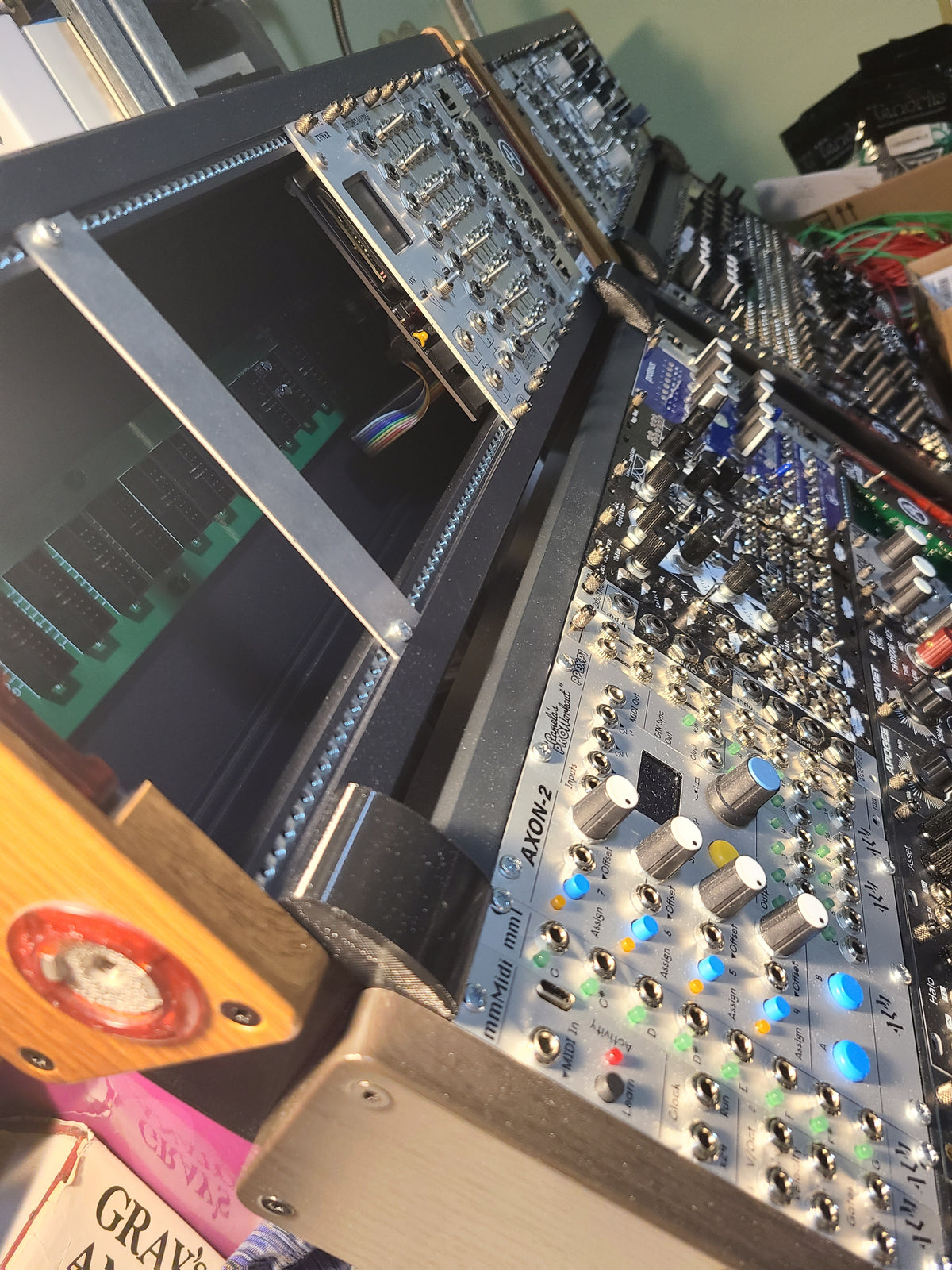MHM - RB+3 - RackBrute Expander Brackets