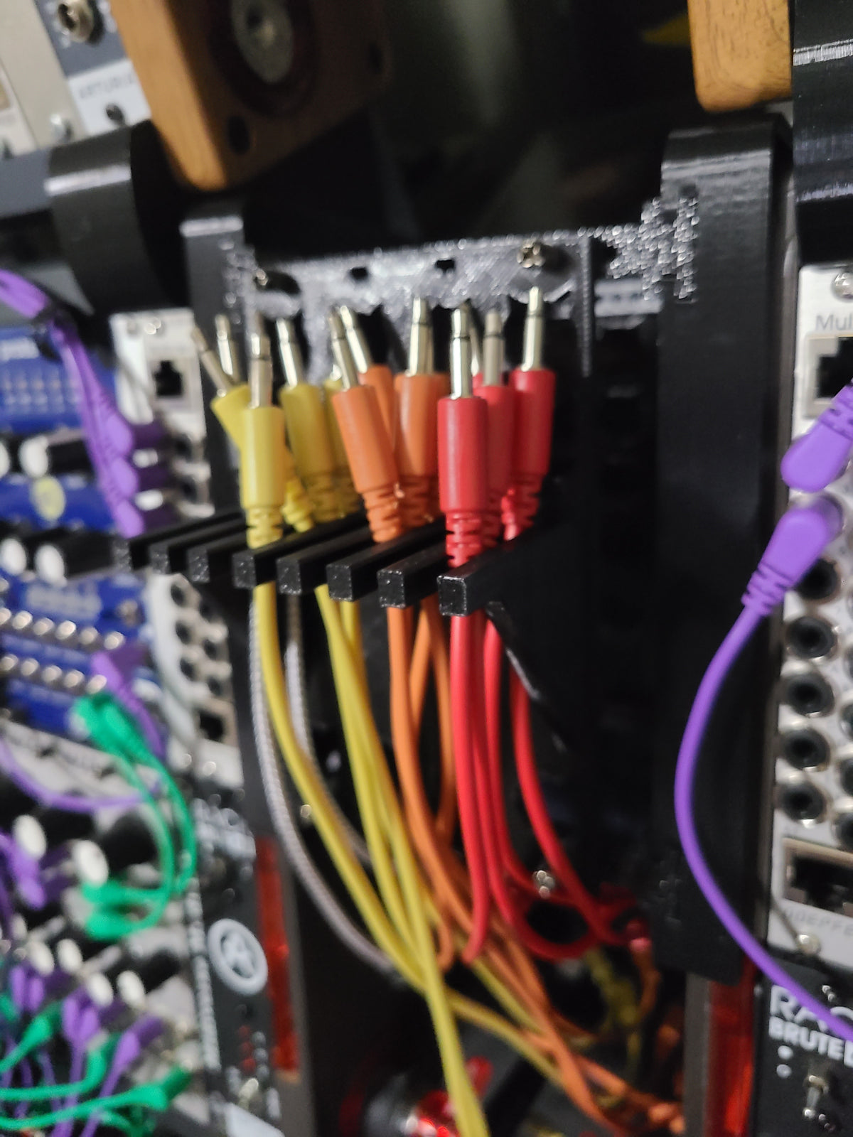 MHM - RB-Between - 16HP Floating Rack for RackBrute