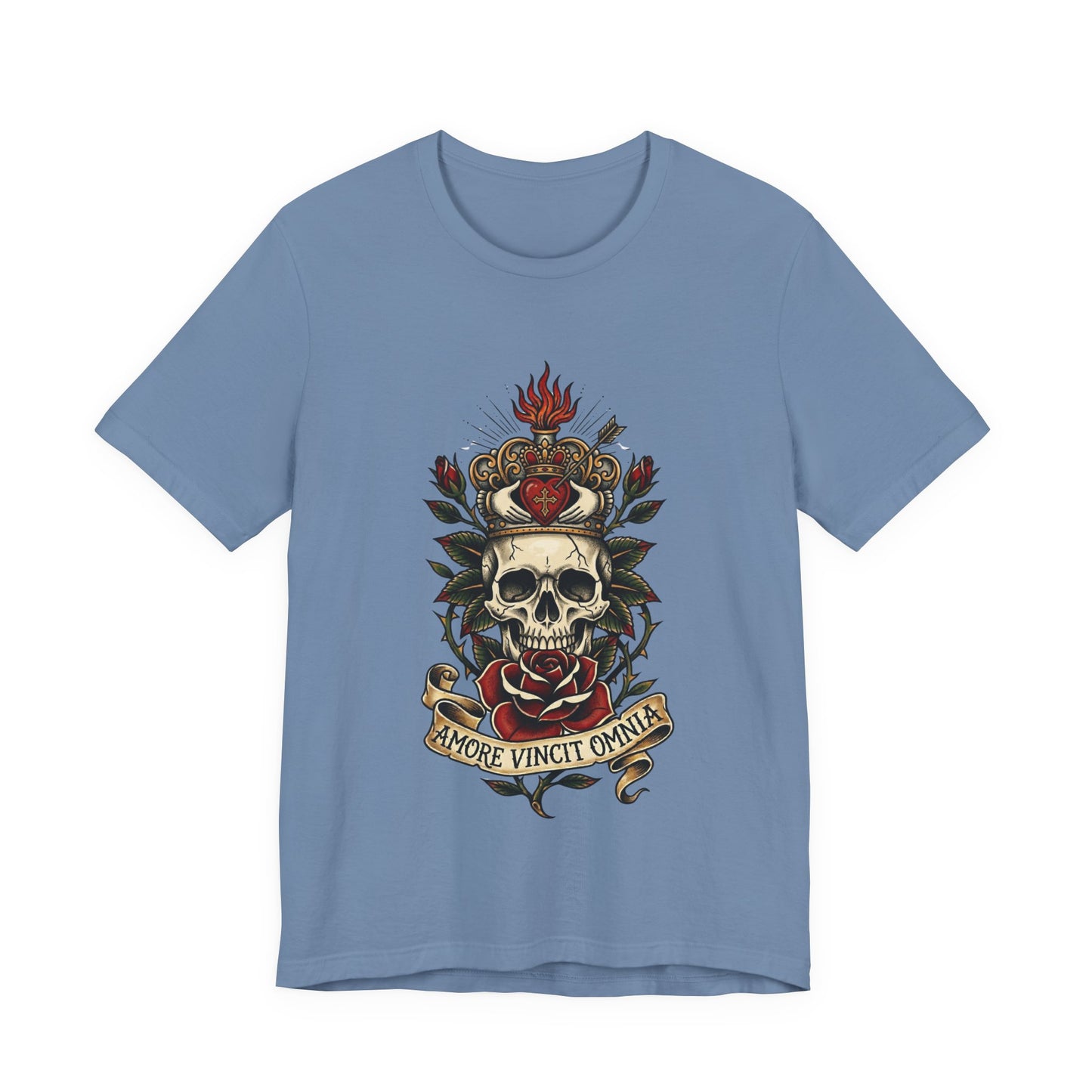 Skull Claddagh Crown Classic Tattoo Tee – "Amore Vincit Omnia" Vintage Gothic Graphic T‑Shirt